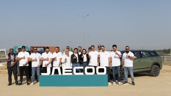 During the event Al Babtain Holding Group, the exclusive authorized agent for JAECOO vehicles in Kuwait, invited a select group of driving enthusiasts, social media influencers, media representatives, and VIP guests to an exciting driving experience for the new J7 and J8 models designed for off-road adventures, on Thursday, March 7th from 1 PM to 5 PM at the Kuwait Motor Town off-road track. As the two vehicles showcased their power and performance, JAECOO managed to captivate the audience with their high-level specificati