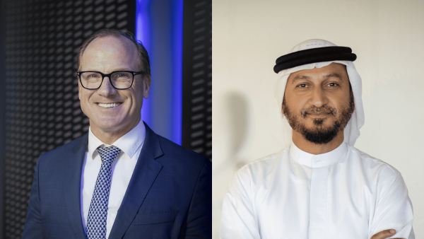نيكولاس بليكسيل، نائب الرئيس ورئيس إريكسون في منطقة دول مجلس التعاون الخليجي في إريكسون الشرق الأوسط وإفريقيا . سليم البلوشي، الرئيس التنفيذي للتكنولوجيا في دو إريكسون ودو تتحققان سرعة تنزيل 16.7 جيجابت في الثانية على شبكة الجيل الخامس المستقلة