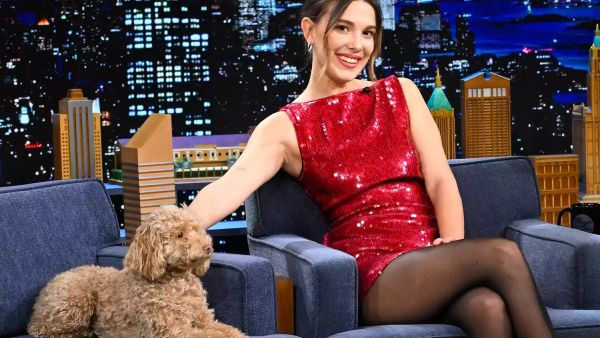 Millie Bobby Brown sparks confusion from fans over loss of her accent: 'She doesn't sound British at all'. (Tonight Show)