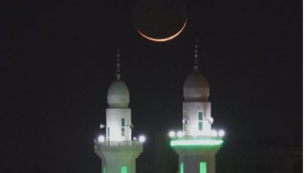  حسابات علوم الفلك والفضاء تطورت لدرجة يمكن معها معرفة متى يشرق القمر بالضبط
