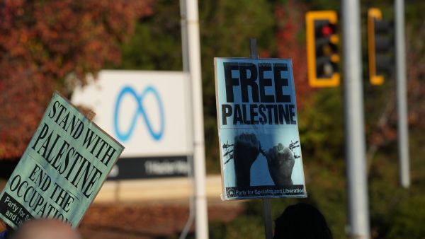 Meta demanded to waive ban on Arabic term "Shaheed" by oversight board