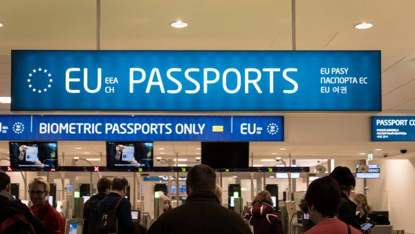 Bulgaria and Romania join European Schengen