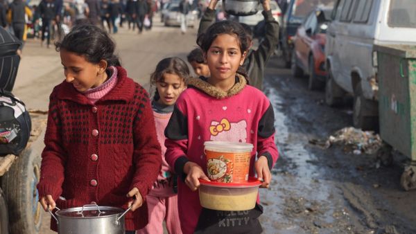 • الاقتراح الأمريكي سيسمح بعودة 150 ألف فلسطيني إلى شمال قطاع غزة خلال وقف إطلاق النار.