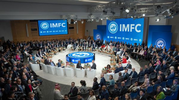 : The UAE delegation, led by HE Mohamed bin Hadi Al Hussaini, Minister of State for Financial Affairs, participated in the ‘Middle East and North Africa (MENAP)’ meeting on the sidelines of the spring meetings of the IMF and the WBG held in the US capital, Washington. UAE Calls for International Collaboration to Solve Global Challenges