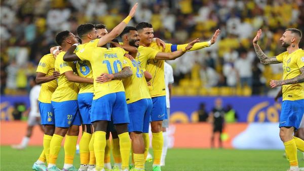 الأحمدي يفتح النار على لجنة استقطاب الصفقات السعودية الأحمدي يفتح النار على لجنة استقطاب الصفقات السعودية