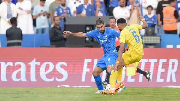 الغامدي يشعل النار بين الهلال والنصر بسبب البطولة العربية