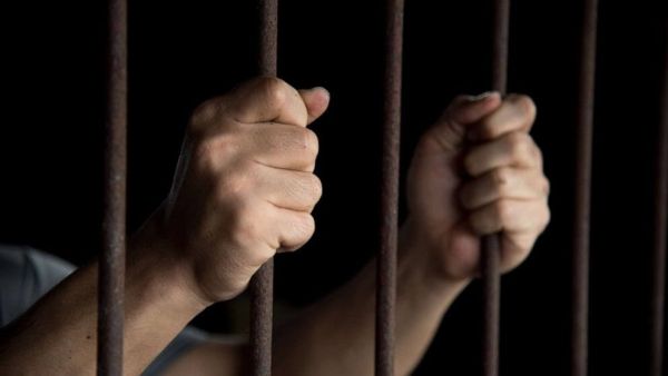 تفسير حلم خروج سجين من سجن للعزباء وللمتزوجة وللمطلقة