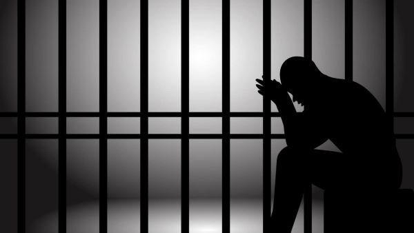 تفسير حلم زيارة سجين في السجن للعزباء وللمتزوجة وللرجل