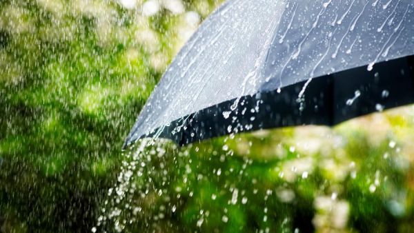رؤية المطر في المنام للمهموم
