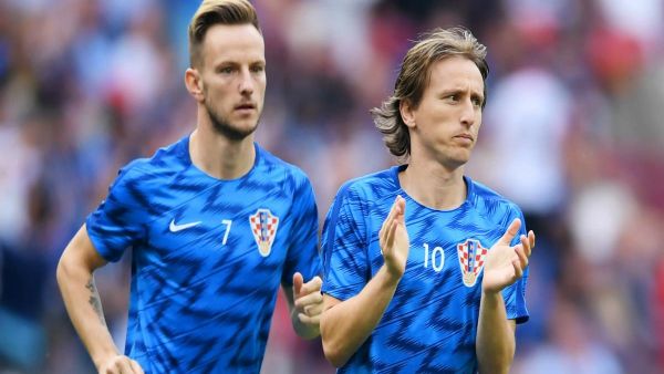 راكيتيتش يقنع مودريتش بروشن راكيتيتش يقنع مودريتش بروشن