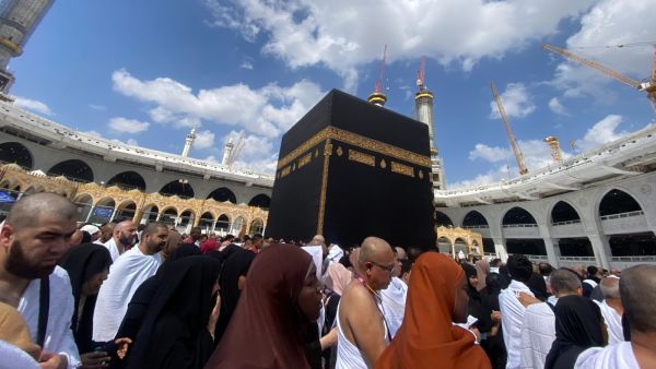 رسائل تهنئة بالحج وعيد الأضحى 2024