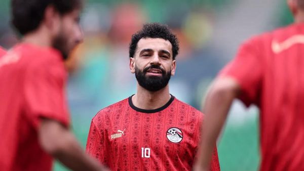 وزير الرياضة... هذا موعد وصول صلاح إلى المعسكر