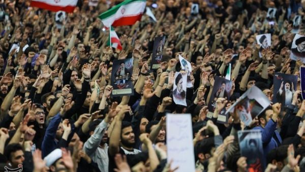 حاخامات يهودية في جنازة إبراهيم رئيسي بطهران 