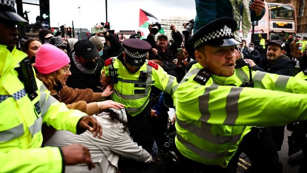 مظاهرة مؤيدة للقضية الفلسطينية في بريطانيا