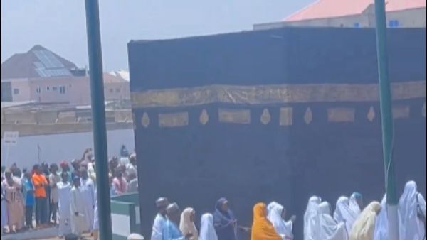  بناء كعبة للطواف في نيجيريا