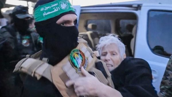  الوثيقة تم العثور عليها في منزل حمزة أبو شنب، رئيس أركان زعيم حماس في غزة يحيى السنوار،