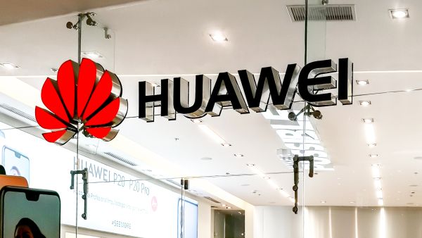 US bans Intel and Qualcomm from exporting to Huawei, share prices drop