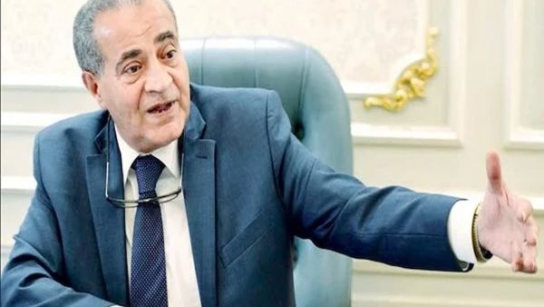  استقالة مفاجئة لمسؤول في وزارة التموين المصرية