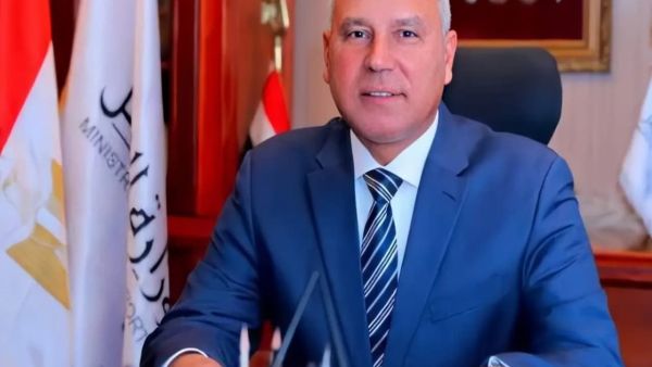 سبب الهجوم على وزير النقل