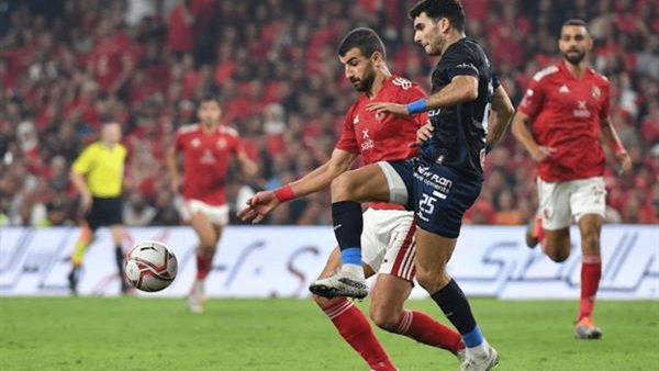 طاقم تحكيم أجنبي للقاء القمة بين الأهلي والزمالك