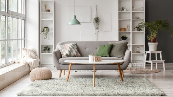 5 أخطاء تصميم تجعل غرفة المعيشة تبدو رخيصة 