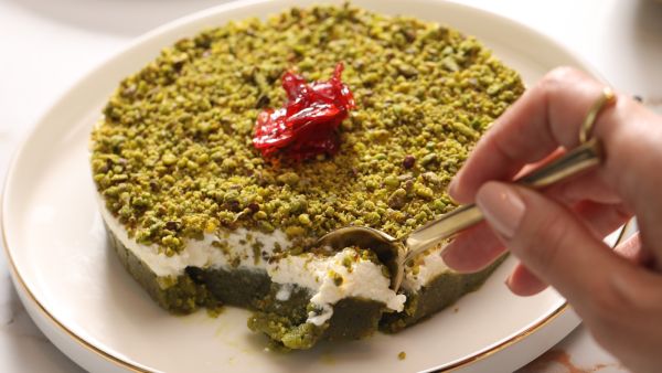 المفروكة - حلوى الفستق بالكريمة