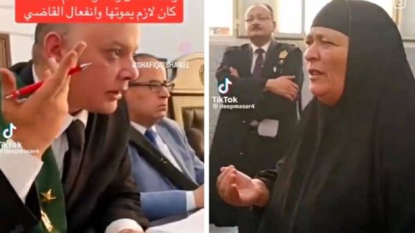 أصرت الأم على دفاعها عن ابنها أمام القاضي