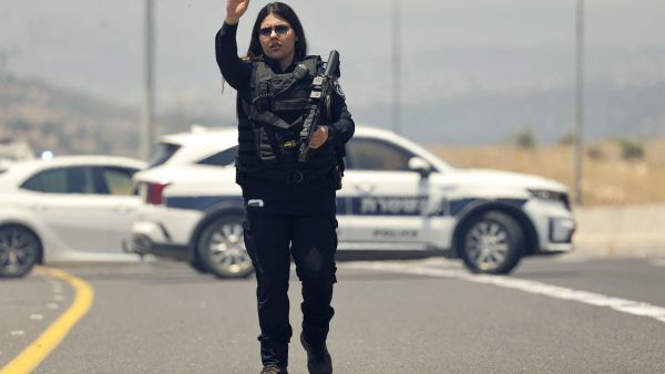 صفارات الإنذار دوت في أكثر من 25 مستوطنة بالجولان السوري المحتل، وسهل الحولة والجليل الأعلى