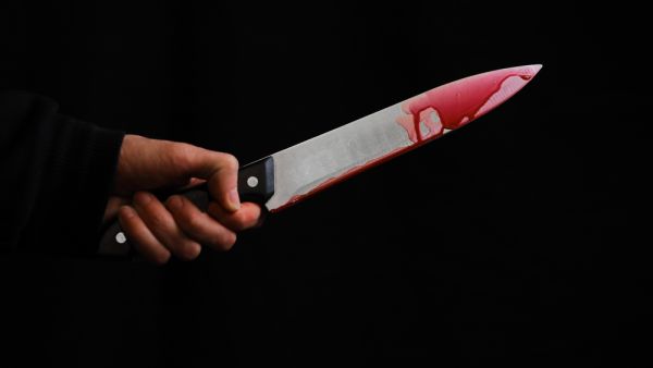 Algerian mother in critical condition after being stabbed 3 times. (Shutterstock)