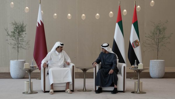  أمير قطر الشيخ تميم بن حمد آل ثاني، ورئيس الإمارات الشيخ محمد بن زايد آل نهيان