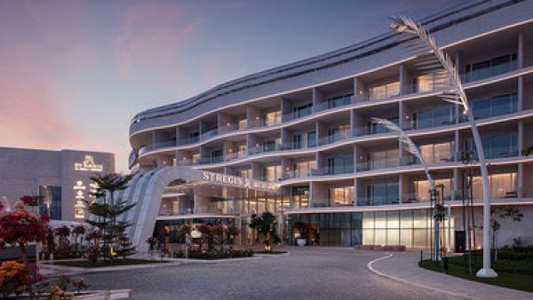 St. Regis Hotels & Resorts St. Regis Hotels & Resorts