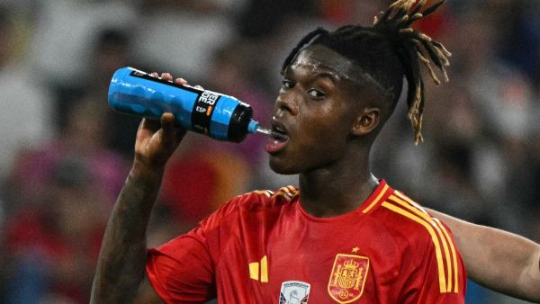 اتفاق مبدئي بين برشلونة واللاعب نيكو ويليامز