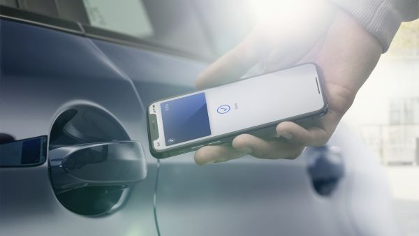 BMW Group is first automobile manufacturer to receive the Car Connectivity Consortium (CCC) Digital Key™️ certificate.