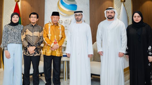مدير عام جمارك دبي يبحث تعزيز التعاون التجاري مع القنصل الاندونيسي