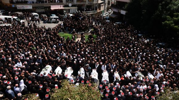 تشييع قتلى حادثة سقوط صاروخ على الملعب البلدي