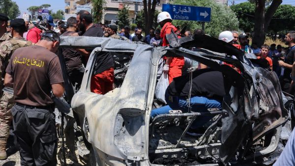 استهداف مركبة لبنانية بغارة اسرائيلية/ أرشيفية