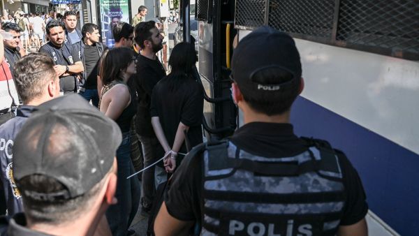 حالة من القلق والخوف تسود بين الجالية السورية في تركيا نتيجة الاعتداءات المتكررة