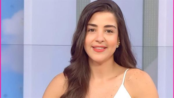 مذيعة قناة LBC