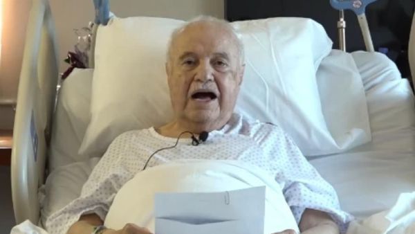 رجل الأعمال، طلال أبو غزالة