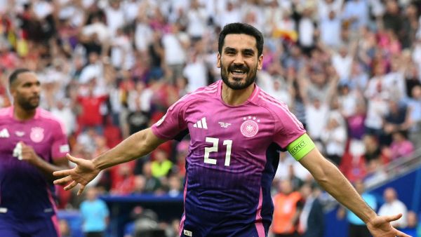 إيلكاي غوندوغان (Photo by THOMAS KIENZLE / AFP)