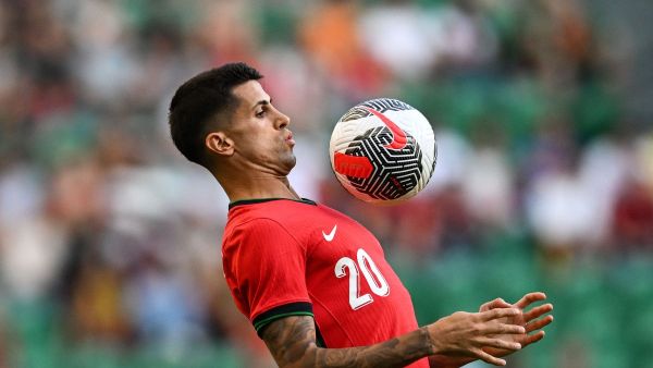 جواو كانسيلو (Photo by PATRICIA DE MELO MOREIRA / AFP)