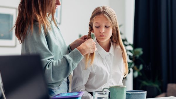 نصائح تساعد الأم لتهيئة الأطفال للعام الدراسي