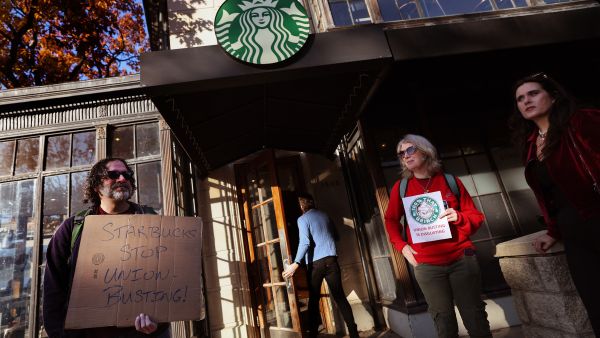Starbucks remedies boycott losses with new CEO from Chipotle