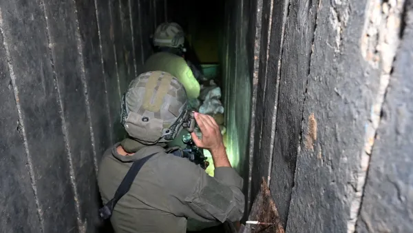 Israeli soldiers in Gaza Tunnels