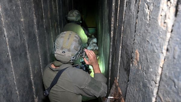 Israeli soldiers in Gaza Tunnels