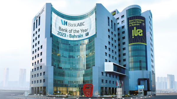 بنك ABC يعلن عن النتائج المالیة للنصف الأول من عام ٢٠٢٤: الأرباح الصافیة العائدة إلى مساھمي الشركة الأم بلغت ١٥٠ ملیون دولار أمريكي، بارتفاع بنسبة ٢٤٪ على أساس سنوي