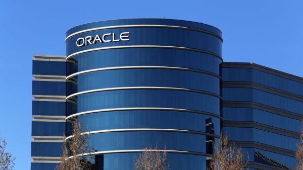 Oracle Strengthens Saudi Arabia’s AI Economy with Opening of Second Public Cloud Region Oracle Strengthens Saudi Arabia’s AI Economy with Opening of Second Public Cloud Region