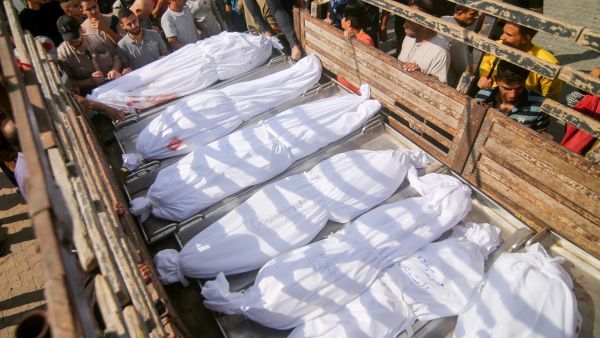 سقوط أكثر من 100 شهيد وعشرات الإصابات بين صفوف المدنيين في مجزرة مدرسة "التابعين"