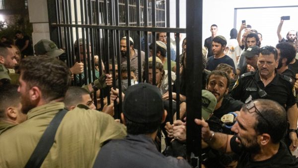 الأسرى تعرضوا للضرب والتنكيل خلال عمليات النقل