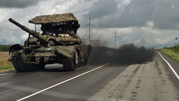 دبابة روسية من طراز T-72